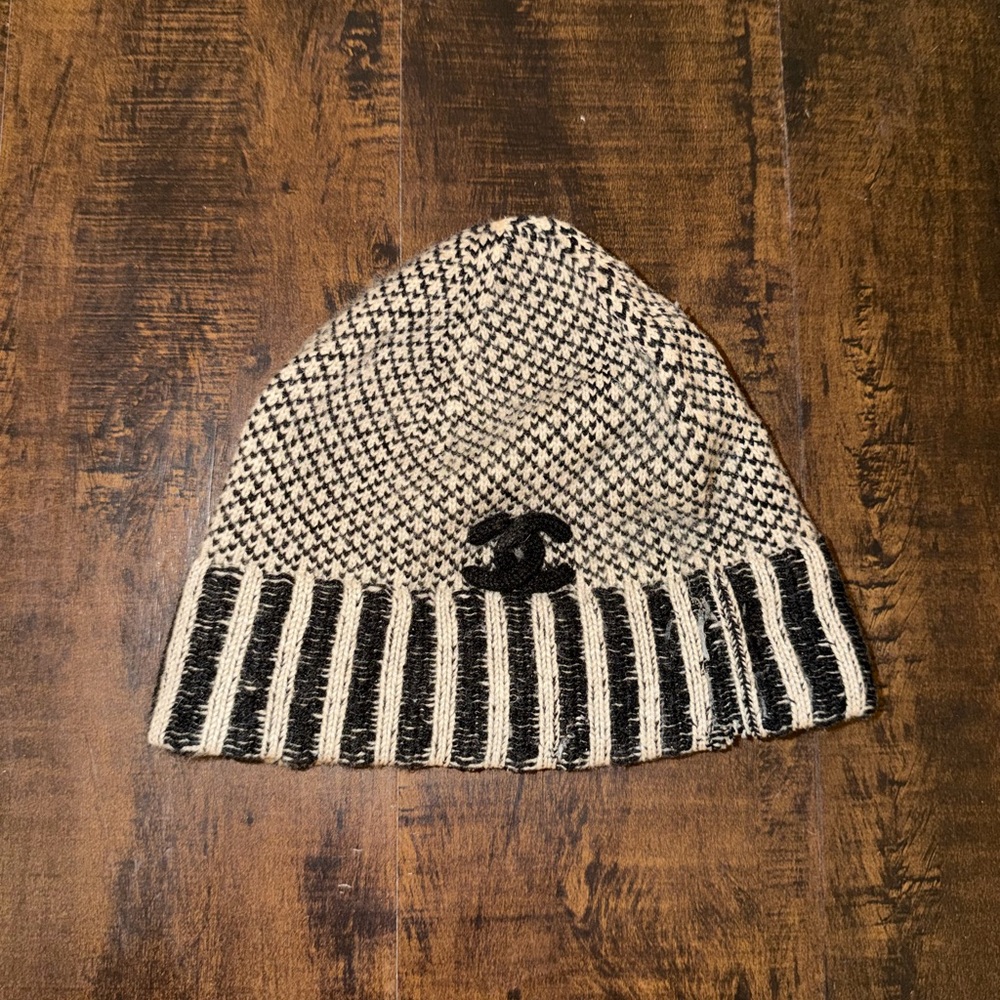 CHANEL Black and Cream Patterned Beanie
